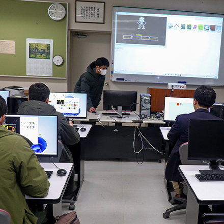注目の授業「プログラミング演習」